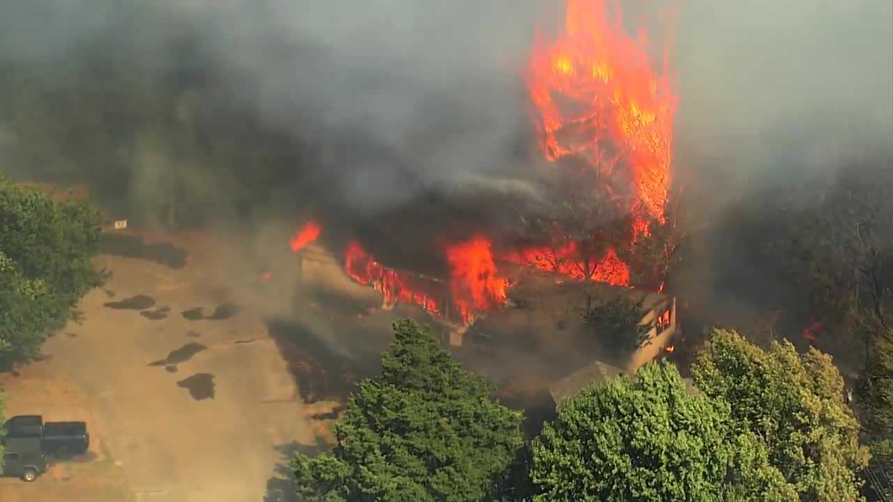 'Suspicious in my mind': Wildfires lead to structures destroyed, arson investigation — WESH 2 Orlando